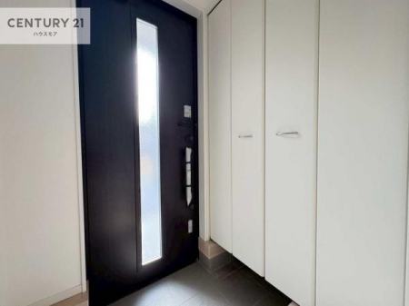 ���ց@�V���[�Y�{�b�N�X�t���Ȃ̂ŁA���ւ��Еt�����|�������₷���ł��I
�X�b�L���������ւŌ˂��J�����u�ԁA�������̂���S�n������Ԃ��o�}���Ă���܂��B
