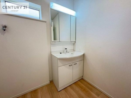 ���ʑ�E���ʏ��@�����̂������ʏ��́A���ƕ�������₷���A���ł����K�ɂ��g�����������܂��B�O�ʋ��Ŏg�����肪�ǂ��A�������[�������Ă���܂��̂ŁA���p�i��X�L���P�A�p�i���������萮���ł��܂��B