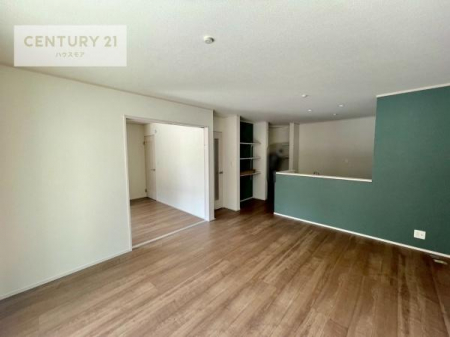 ���r���O�@��؂ȉƑ����W�܂邩�炱��LDK�ɂ͂�����肽���B
�q�����������C�ɏ΂��Ȃ��瑖�����Ă���p�����������u�L���Ƃɂ��ėǂ������v�Ǝv���u�Ԃł��B