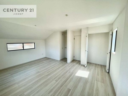 ���r���O�ȊO�̋����@���[�X�y�[�X�����Ă��܂��I�������X�b�L�����ڂ��鎖���ł��܂��ˁB
�Ƌ��I�΂Ȃ��V���v���ȃf�U�C���ׁ̈A�Ƌ��I�΂����C�ɓ���̋�ԍ�肪�ł������ł��ˁB