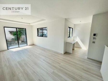 ���r���O�@�J�����̂���L�XLDK�I�\�t�@�[��_�C�j���O�e�[�u����u���Ă������ɂȂ�Ȃ��̂ŉ��K�ɉ߂����܂��I�R�~���j�P�[�V���������₷�����r���O�ł��I