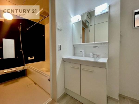 ���ʑ�E���ʏ��@�O�ʋ��d�l�̐��ʏ��́A�g�����Ȃ݂����₷������I���͎��[�ɂȂ��Ă��܂��B�h���C���[�₨���ϓ����Еt������̂Ő��ʑ������X�b�L���ƌ����邱�Ƃ��o���܂��I