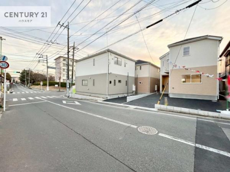 ���̑����n�@�O�ʓ��H��8���I�z����ǍD�ȗ��n�ł��B
�Ԍɓ��ꂪ���ȕ������S�ł��ˁB