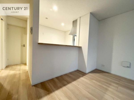 ���r���O�@���r���O�S�̂����n����ΖʃL�b�`���Ȃ̂ŁA���q�l�̗l�q�������Ȃ����Ƃ��ł���q��Ă����₷�����S�ȊԎ�ł��I