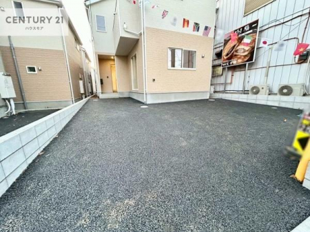 ���ԏ�@���ԃX�y�[�X��2�䕪����܂��I�Z�J���h�J�[�͂������A�o�C�N�⎩�]�ԂȂǂ��u���ꏊ�ɍ���܂���B