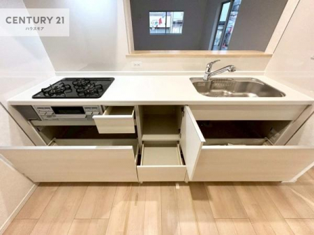 �L�b�`���@���[�X�y�[�X���L�x�ŁA�����X�y�[�X���X�b�L���ƕЕt���Ђ�`�����p�ł��܂��I
���K�ɍ�Ƃ��ł��܂��I�����̗���������܂��I�p���g���[�������I