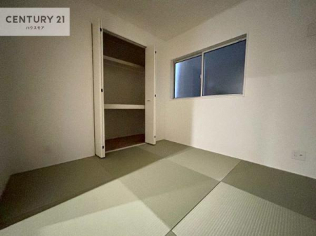 �a���@�^�^�~�̍��肪���炬��^����A�����b�N�X��ԁB�����傫���J�����̂���a���ƂȂ��Ă���܂��B���{�l�̐S������u�a�v�̋�ԁB�䑐�̍���Y����Ԃ͖����̂ЂƎ������o���Ă���܂��I