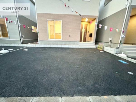 ���ԏ�@���ԃX�y�[�X��2�䕪����܂��I�Z�J���h�J�[�͂������A�o�C�N�⎩�]�ԂȂǂ��u���ꏊ�ɍ���܂���B