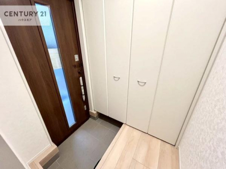 ���ց@�V���[�Y�{�b�N�X�t���Ȃ̂ŁA���ւ��Еt�����|�������₷���ł��I
�X�b�L���������ւŌ˂��J�����u�ԁA�������̂���S�n������Ԃ��o�}���Ă���܂��B
