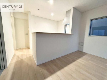 ���r���O�@���r���O�S�̂����n����ΖʃL�b�`���Ȃ̂ŁA���q�l�̗l�q�������Ȃ����Ƃ��ł���q��Ă����₷�����S�ȊԎ�ł��I