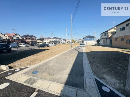 ���̑����n�@�O�ʓ��H��4���I�z����ǍD�ȗ��n�ł��B
�Ԍɓ��ꂪ���ȕ������S�ł��ˁB