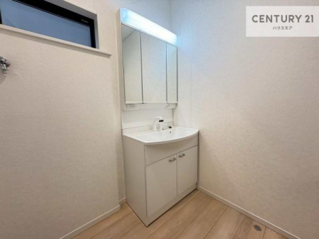 ���ʑ�E���ʏ��@�����̂������ʏ��́A���ƕ�������₷���A���ł����K�ɂ��g�����������܂��B�O�ʋ��Ŏg�����肪�ǂ��A�������[�������Ă���܂��̂ŁA���p�i��X�L���P�A�p�i���������萮���ł��܂��B