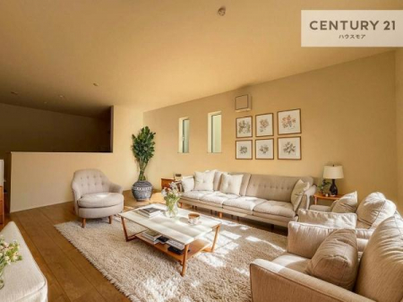 ���r���O�@�Ƌ��CG�p�[�X�ł��B�J�����̂���L�XLDK�I�\�t�@�[��_�C�j���O�e�[�u����u���Ă������ɂȂ�Ȃ��̂ŉ��K�ɉ߂����܂��I�R�~���j�P�[�V���������₷�����r���O�ł��I