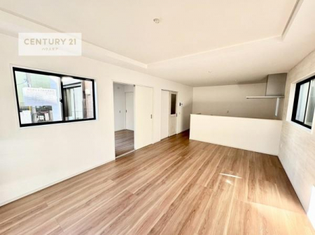 ���r���O�@�J�����̂���L�XLDK�I�\�t�@�[��_�C�j���O�e�[�u����u���Ă������ɂȂ�Ȃ��̂ŉ��K�ɉ߂����܂��I�R�~���j�P�[�V���������₷�����r���O�ł��I