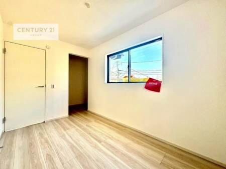 �m���@��Ƃ��ԂŁA���K�Ȗ������B
�e�����ɂ�������Ƃ����L�����m�ہB�v���C�x�[�g�Ȏ��Ԃ��Ƒ��Ƃ̎��Ԃ��A�̂т̂щ߂����܂��B