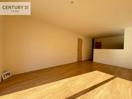 ���r���O�@�S�n�ǂ����r���O�͉Ƒ������R�ƏW�܂�܂��B�Ƒ��c�R�̎��Ԃ����������ł��B���Ƒ��ƁA����w�[���������Ԃ��߂��������ł��ˁB