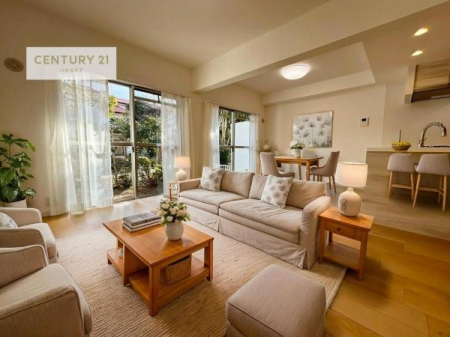 ���r���O�@�Ƌ��CG�p�[�X�ł��B�D�����z���܂肪���r���O����ł���ċ��S�n�̗ǂ���Ԃ����o���Ă���܂��I
���났�̎��Ԃ��߂����܂��I