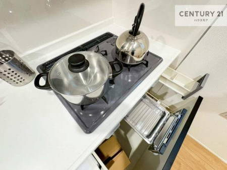 �L�b�`���@�R�����͎O������̂ł������̓����i�s���ł��܂��B
�������O�����t���ł��B�����X�y�[�X���L�X���Ă���׍�Ƃ����₷���I