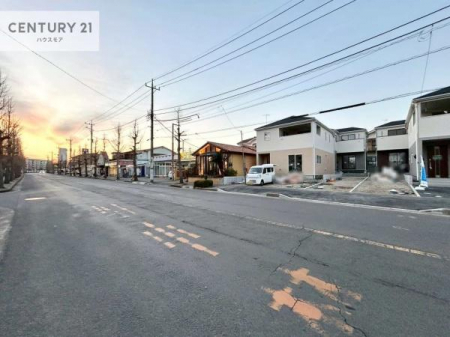 ���̑����n�@�O�ʓ��H��18���I�z����ǍD�ȗ��n�ł��B
�Ԍɓ��ꂪ���ȕ������S�ł��ˁB