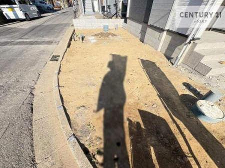 ���ԏ�@���ԃX�y�[�X��2�䕪����܂��I�Z�J���h�J�[�͂������A�o�C�N�⎩�]�ԂȂǂ��u���ꏊ�ɍ���܂���B
