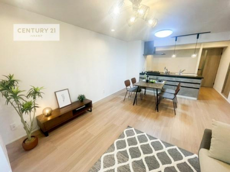 ���r���O�@�L�X�_�C�j���O�X�y�[�X�I������肨�H���B�΂��������y�������Ԃ��߂����܂��B���X�̔���������܂��I
�z�V���Еt�����֗��ł��I