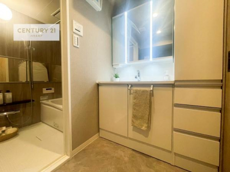 ���ʑ�E���ʏ��@�O�ʋ��d�l�̐��ʏ��́A�g�����Ȃ݂����₷������I���͎��[�ɂȂ��Ă��܂��B�h���C���[�₨���ϓ����Еt������̂Ő��ʑ������X�b�L���ƌ����邱�Ƃ��o���܂��I