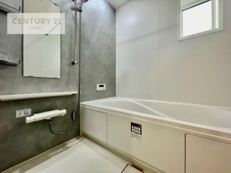 �����@�L�X�o�X�ň���̔������t���b�V���B�����L�΂���̂ŁA�����ɂ��������ƐZ����܂��ˁI�����̃o�X�^�C�����y���݂ɂȂ�܂��B