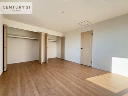 �Q���@���[�X�y�[�X�����Ă��܂��I�������X�b�L�����ڂ��鎖���ł��܂��ˁB
�Ƌ��I�΂Ȃ��V���v���ȃf�U�C���ׁ̈A�Ƌ��I�΂����C�ɓ���̋�ԍ�肪�ł������ł��ˁB