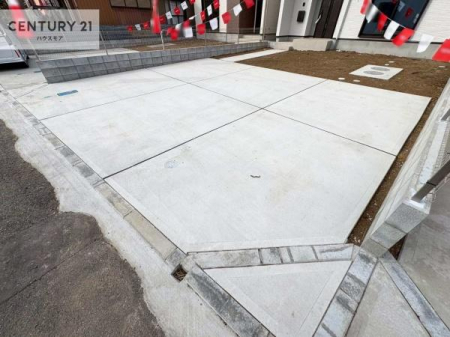 ���ԏ�@���ԃX�y�[�X��2�䕪����܂��I�Z�J���h�J�[�͂������A�o�C�N�⎩�]�ԂȂǂ��u���ꏊ�ɍ���܂���B