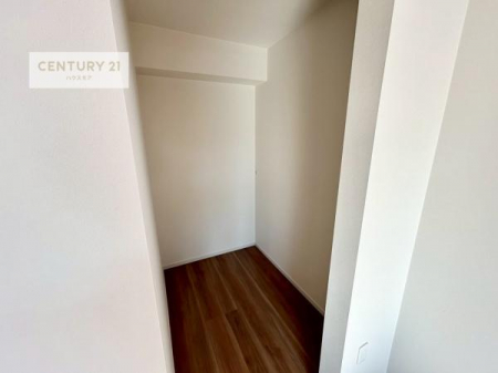 ���[�@�E�H�[�N�C���N���[�[�b�g�t���ł��B��������̂��m���Ȃǂ����[���Ă��������ł��ˁI���ɂ���@�������ȂǋG�ߕ��̑傫�ȉƓd�����[�ł��܂��B