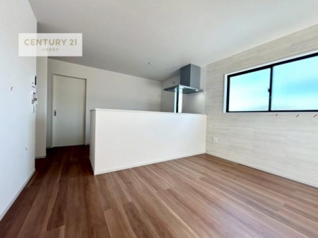 �L�b�`���@��l�C�̑Ζʎ��V�X�e���L�b�`�����̗p���Ă��܂��I���Ƒ��̃R�~���j�P�[�V���������R�Ƒ�����݌v�ł��B
���q�l�ɂ��ڂ��͂��̂Ŋ������ł��ˁB�L�X�g���ĉ��K�ɍ�Ƃ��i�݂܂��B