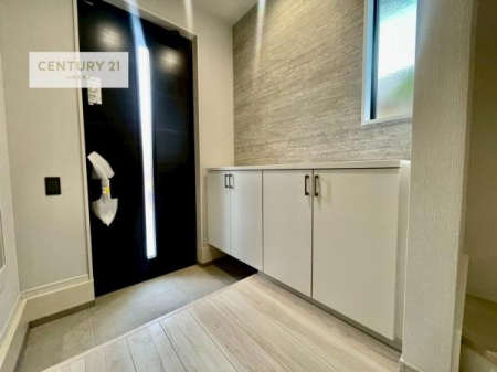 ���ց@�V���[�Y�{�b�N�X�t���Ȃ̂ŁA���ւ��Еt�����|�������₷���ł��I
�X�b�L���������ւŌ˂��J�����u�ԁA�������̂���S�n������Ԃ��o�}���Ă���܂��B
