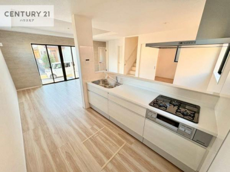 �L�b�`���@��Ƃ肠�钲���X�y�[�X�ō�Ƃ����₷�����K�ȃL�b�`���ł��I
���q�l�ƈꏏ�ɂ��َq������y���߂�L�X�X�y�[�X�ł��B�y�����������ԂɂȂ肻���ł��ˁI