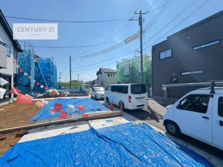 ���̑����n�@�O�ʓ��H��6���I�z����ǍD�ȗ��n�ł��B
�Ԍɓ��ꂪ���ȕ������S�ł��ˁB