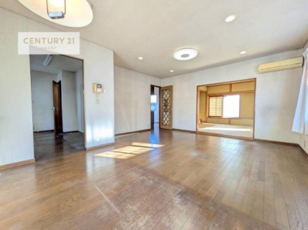 ���r���O�@�S�n�ǂ����r���O�͉Ƒ������R�ƏW�܂�܂��B�Ƒ��c�R�̎��Ԃ����������ł��B���Ƒ��ƁA����w�[���������Ԃ��߂��������ł��ˁB