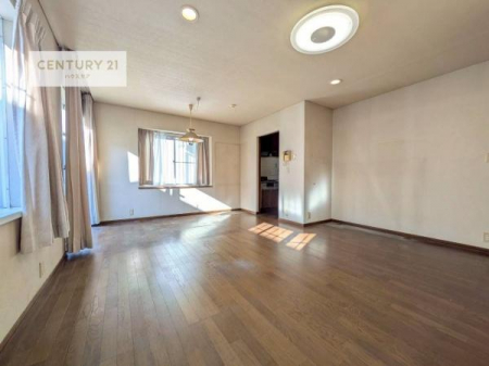 ���r���O�@��؂ȉƑ����W�܂邩�炱��LDK�ɂ͂�����肽���B
�q�����������C�ɏ΂��Ȃ��瑖�����Ă���p�����������u�L���Ƃɂ��ėǂ������v�Ǝv���u�Ԃł��B