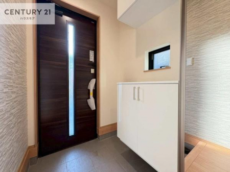 ���ց@�V���[�Y�{�b�N�X�t���Ȃ̂ŁA���ւ��Еt�����|�������₷���ł��I
�X�b�L���������ւŌ˂��J�����u�ԁA�������̂���S�n������Ԃ��o�}���Ă���܂��B