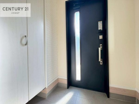 ���ց@�V���[�Y�{�b�N�X�t���Ȃ̂ŁA���ւ��Еt�����|�������₷���ł��I
�X�b�L���������ւŌ˂��J�����u�ԁA�������̂���S�n������Ԃ��o�}���Ă���܂��B
