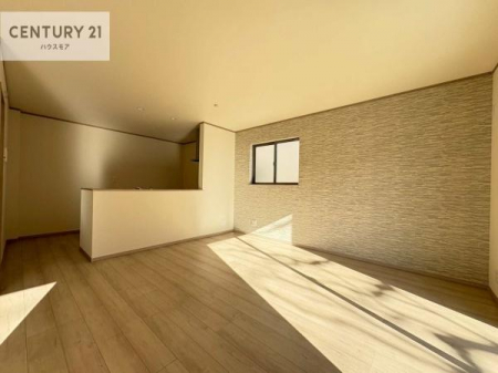 ���r���O�@�D�����z���܂肪���r���O����ł���ċ��S�n�̗ǂ���Ԃ����o���Ă���܂��I
���났�̎��Ԃ��߂����܂��I