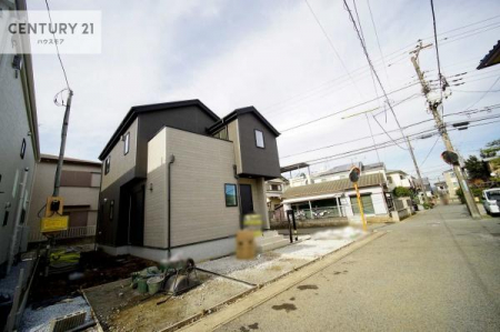 ���̑����n�@�O�ʓ��H��4.5���~4.4���I�z����ǍD�ȗ��n�ł��B
�Ԍɓ��ꂪ���ȕ������S�ł��ˁB