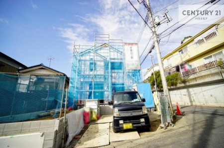 ���ԏ�@���ԃX�y�[�X��2�䕪����܂��I�Z�J���h�J�[�͂������A�o�C�N�⎩�]�ԂȂǂ��u���ꏊ�ɍ���܂���B