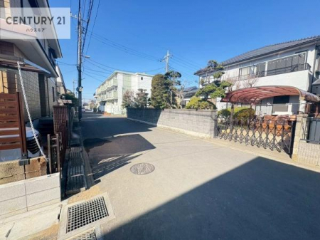 ���̑����n�@�O�ʓ��H6���I�z����ǍD�ȗ��n�ł��B
�Ԍɓ��ꂪ���ȕ������S�ł��ˁB