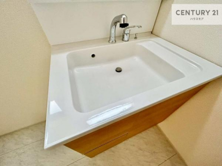 ���ʑ�E���ʏ��@�[�����ʑ�{�E���́A�������˂ɂ����̂ł�����ꂪ�y�X�I���������ۂĂ܂��I
�L���C�Ȑ��ʏ��Ŏ��������̃��`�x�[�V�������オ��܂��ˁI