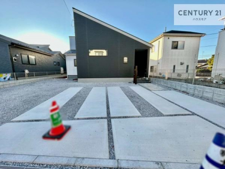 ���ԏ�@���ԃX�y�[�X��2�䕪����܂��I�Z�J���h�J�[�͂������A�o�C�N�⎩�]�ԂȂǂ��u���ꏊ�ɍ���܂���B