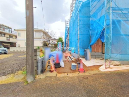 ���ԏ�@���ԃX�y�[�X��2�䕪����܂��I�Z�J���h�J�[�͂������A�o�C�N�⎩�]�ԂȂǂ��u���ꏊ�ɍ���܂���B