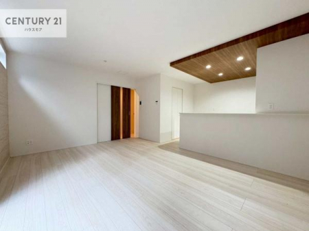 ���r���O�@�L�X�_�C�j���O�X�y�[�X�I������肨�H���B�΂��������y�������Ԃ��߂����܂��B���X�̔���������܂��I