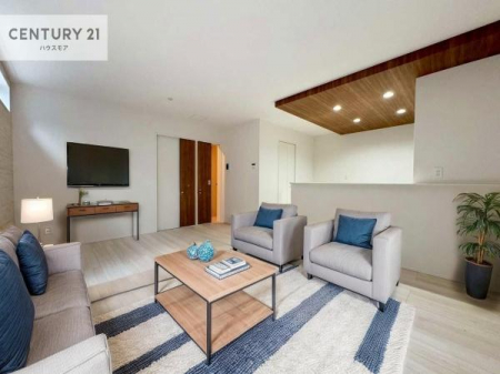 ���r���O�@�Ƌ��CG�p�[�X�ł��B��؂ȉƑ����W�܂邩�炱��LDK�ɂ͂�����肽���B
�q�����������C�ɏ΂��Ȃ��瑖�����Ă���p�����������u�L���Ƃɂ��ėǂ������v�Ǝv���u�Ԃł��B