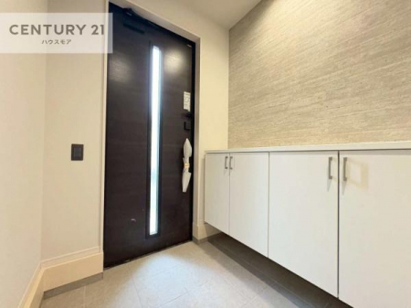 ���ց@�V���[�Y�{�b�N�X�t���Ȃ̂ŁA���ւ��Еt�����|�������₷���ł��I
�X�b�L���������ւŌ˂��J�����u�ԁA�������̂���S�n������Ԃ��o�}���Ă���܂��B
