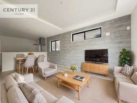 ���r���O�@�Ƌ��CG�p�[�X�ł��B�J�����̂���L�XLDK�I�\�t�@�[��_�C�j���O�e�[�u����u���Ă������ɂȂ�Ȃ��̂ŉ��K�ɉ߂����܂��I
�R�~���j�P�[�V���������₷�����r���O�ł��I