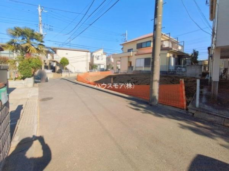 ���̑����n�@�O�ʓ��H��3.8���~4.5���z����ǍD�ȗ��n�ł��B
�Ԍɓ��ꂪ���ȕ������S�ł��ˁB